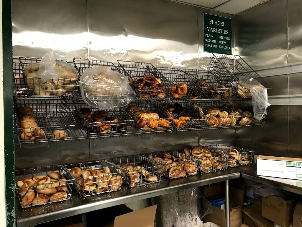 Mill Basin Bagel Cafe | restaurant | 6319 Avenue N, Brooklyn, NY 11234, USA | 7185313630 OR +1 718-531-3630