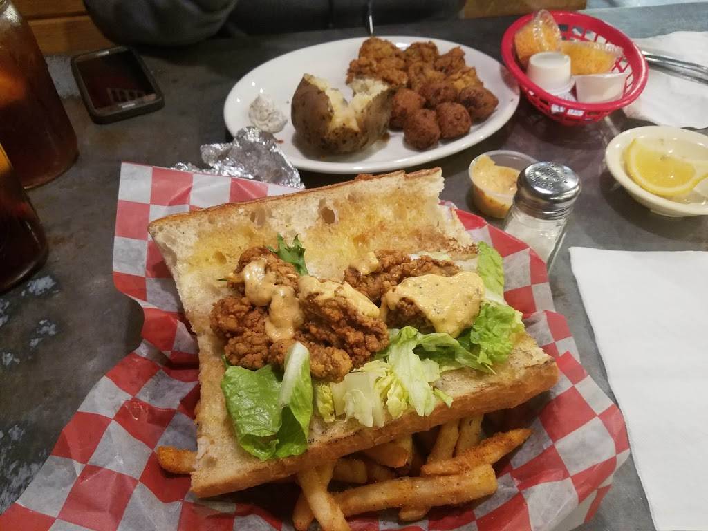 HushPuppies Catfish and Seafood Restaurant | restaurant | 721 Fairpark Dr, Henderson, TX 75654, USA | 9036557933 OR +1 903-655-7933