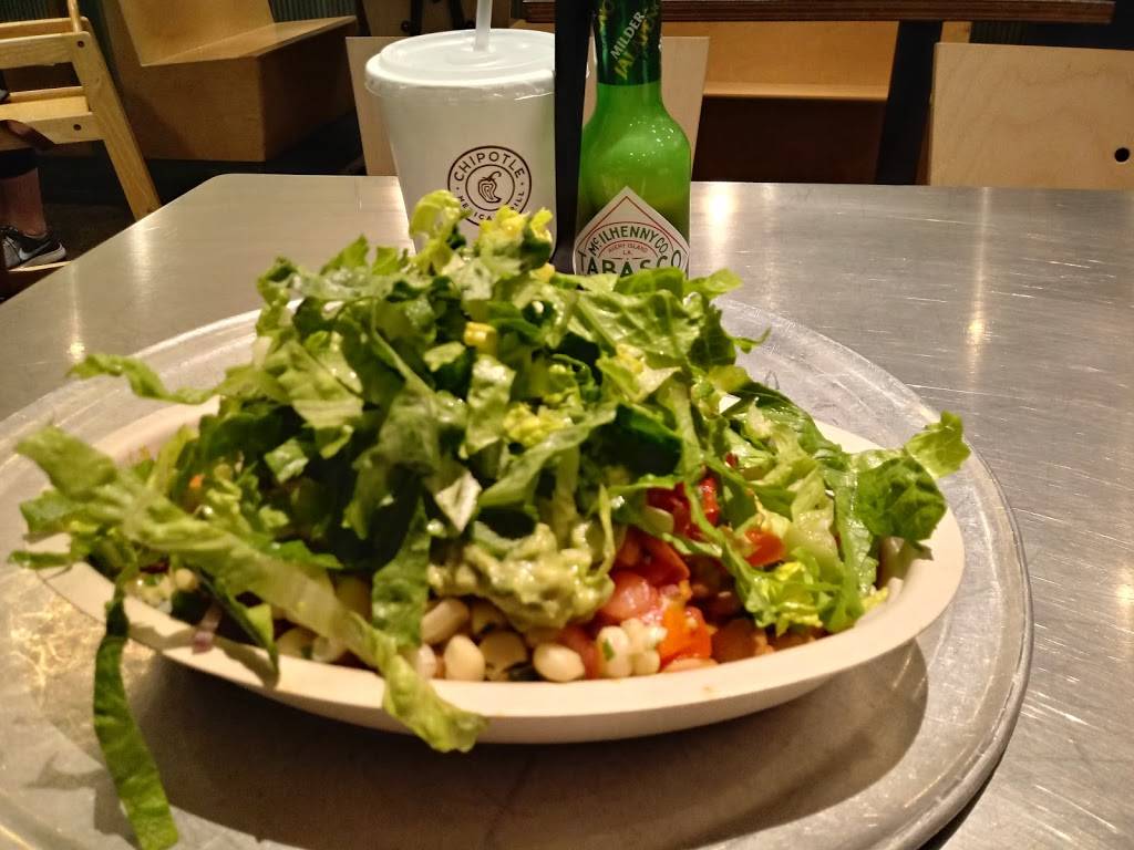 Chipotle Mexican Grill | restaurant | 97 Boston Turnpike, Shrewsbury, MA 01545, USA | 5087521726 OR +1 508-752-1726