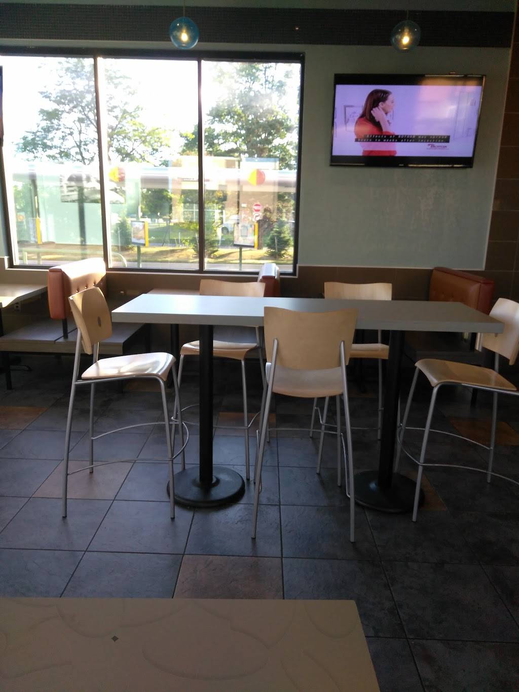 Sonic Drive-In | restaurant | 29622 W Seven Mile Rd, Livonia, MI 48152, USA | 5869576206 OR +1 586-957-6206