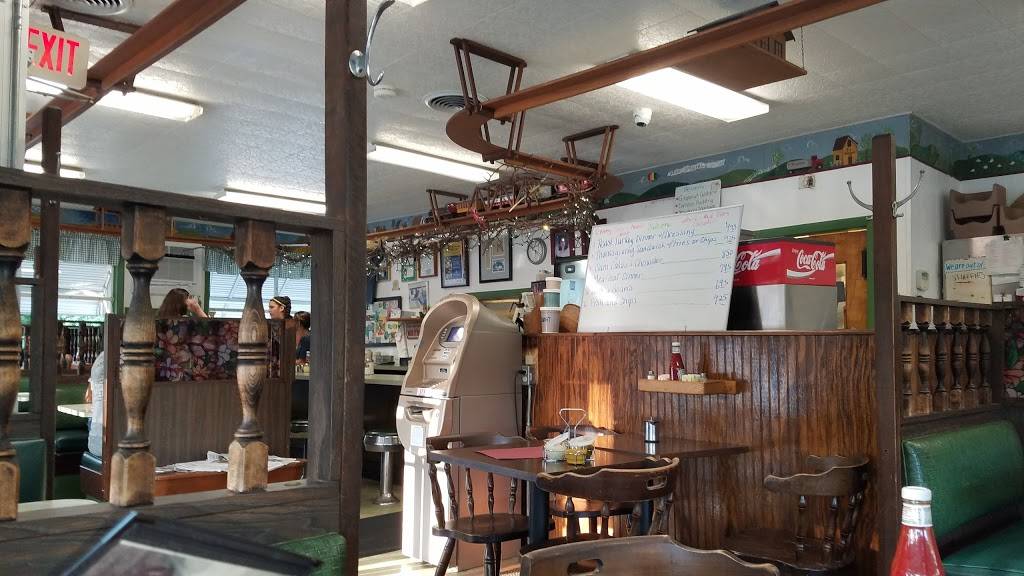 Michelettis Restaurant | restaurant | 1053 Newman Ave, Seekonk, MA 02771, USA | 5087616370 OR +1 508-761-6370