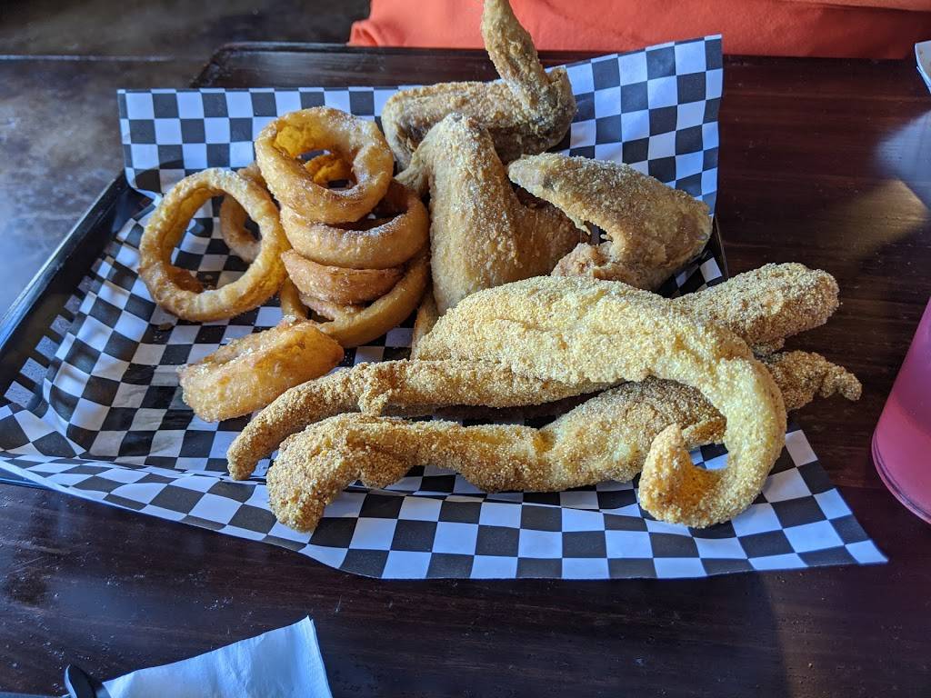 The Rolling Rooster | restaurant | 19141 Stone Oak Pkwy, San Antonio, TX 78258, USA | 7264440352 OR +1 726-444-0352