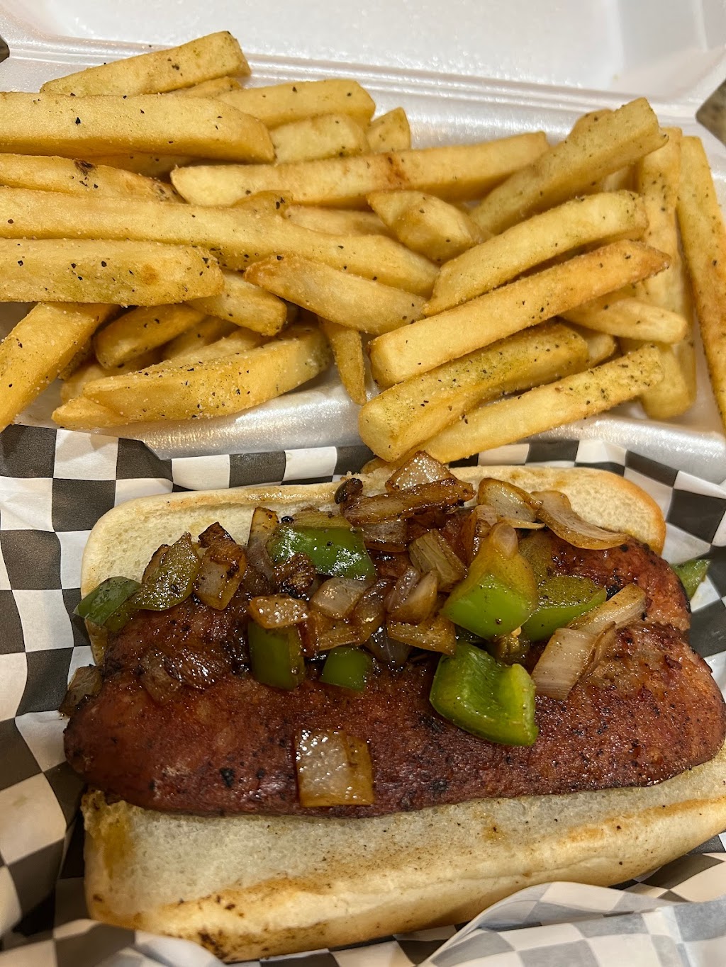 Down South BBQ & Burgers | restaurant | 690 Yandell Rd Suite A, Canton, MS 39046, USA | 6017075824 OR +1 601-707-5824