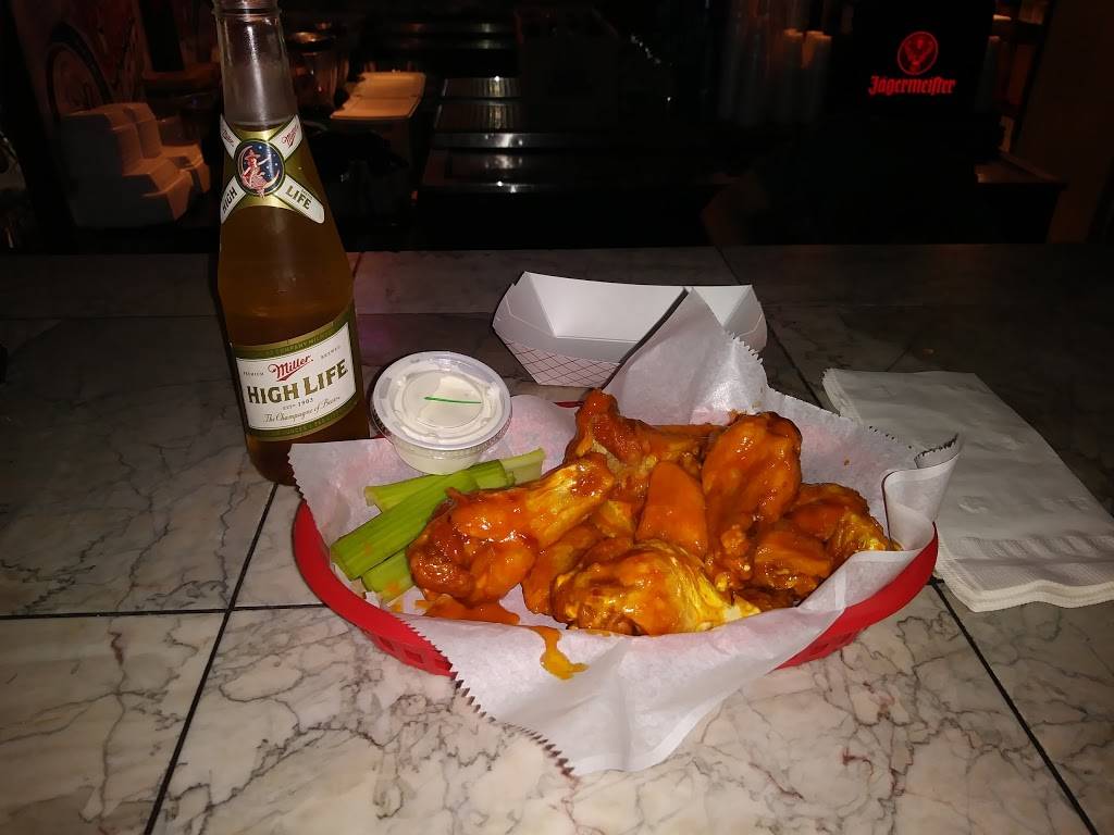 Spillway Bar and Grill | restaurant | 2195 River St, Bowling Green, KY 42101, USA | 2708429397 OR +1 270-842-9397