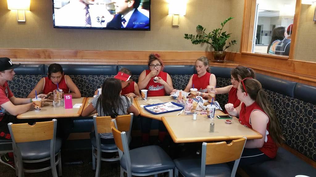 Culvers | restaurant | 1500 Old Cheney Rd, Lincoln, NE 68512, USA | 4024233990 OR +1 402-423-3990