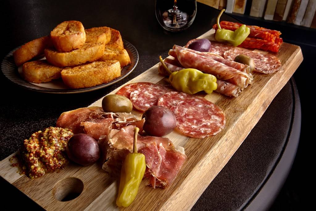 Nouveau Monde Wine Bar & Bistro | restaurant | 6 Washington Ave, Sandy Hook, CT 06482, USA | 2034912723 OR +1 203-491-2723