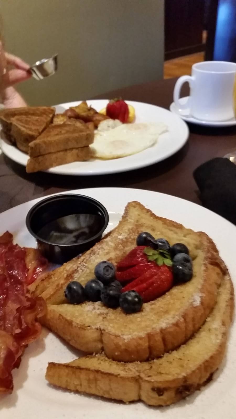 Georges Food and Spirits | restaurant | 103 E Piccadilly St, Winchester, VA 22601, USA | 5406784700 OR +1 540-678-4700