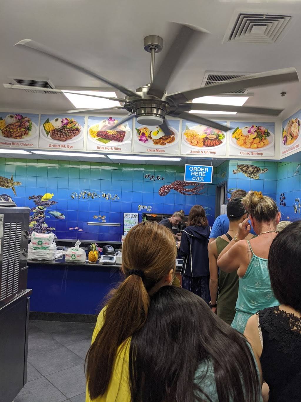 BLUE Water Shrimp | restaurant | Rainbow Bazaar 1st Floor, 2005 Kalia Rd, Honolulu, HI 96815, USA | 8089555400 OR +1 808-955-5400