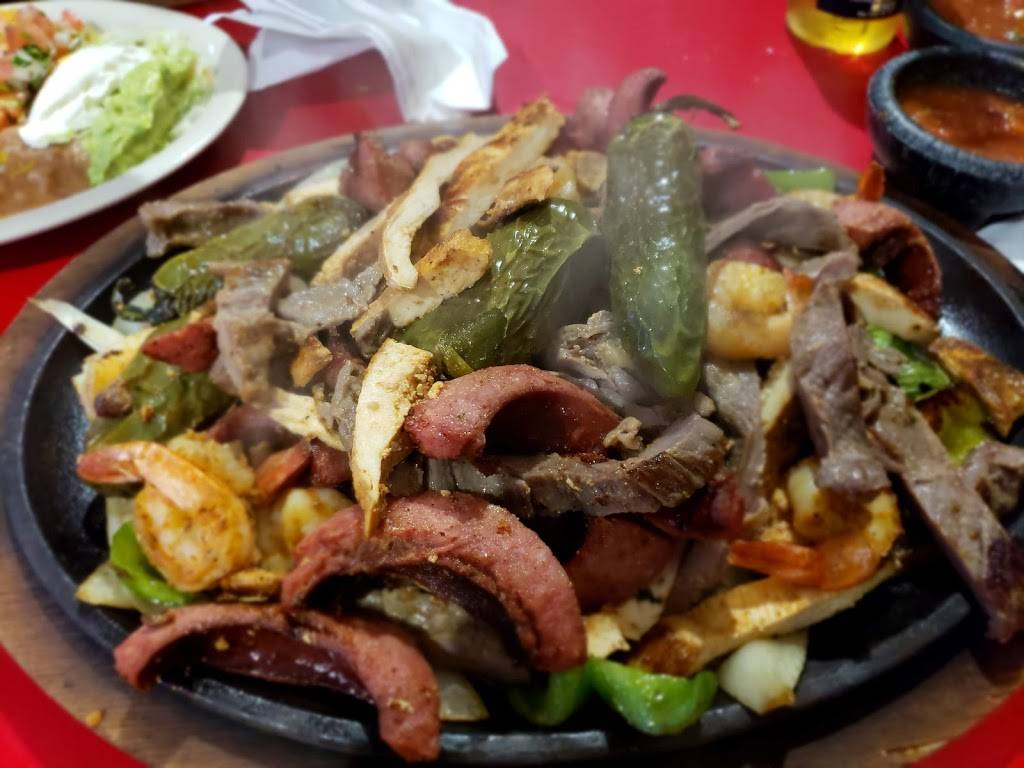 Rio Bravo Restaurant Seafood | restaurant | 4300 Town Center Dr Suite 1980, Fort Worth, TX 76115, USA | 8179205991 OR +1 817-920-5991