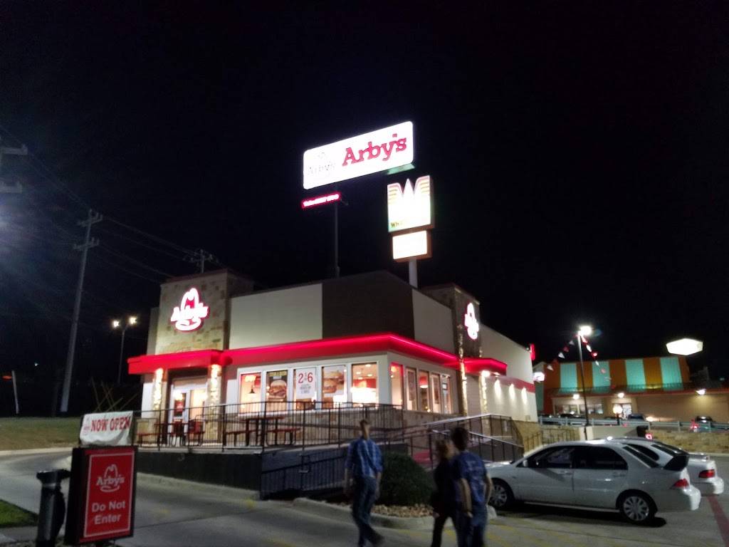 Arbys | meal takeaway | 12802 N, I-35, Live Oak, TX 78233, USA | 2103141330 OR +1 210-314-1330
