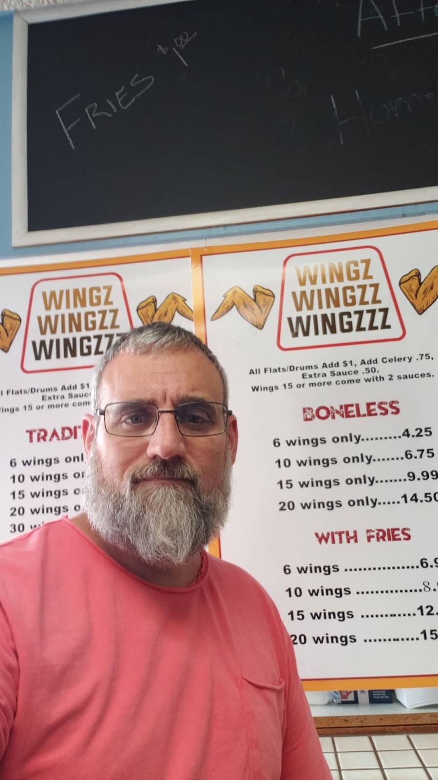 Wingz Wingzz Wingzzz | restaurant | 452 N Park Ave, Apopka, FL 32712, USA | 4074643779 OR +1 407-464-3779