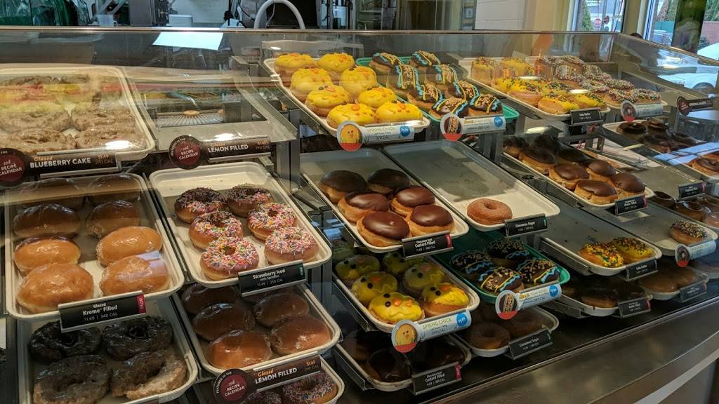 Krispy Kreme | bakery | 1891 Carl D. Silver Parkway, Fredericksburg, VA 22401, USA | 5407854368 OR +1 540-785-4368