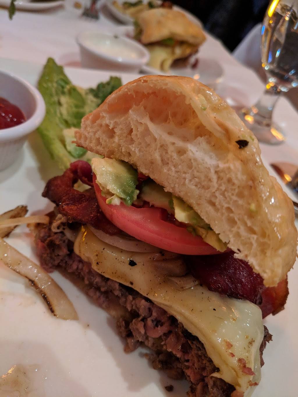 Moodys Bistro Bar & Beats | restaurant | 10007 Bridge St, Truckee, CA 96161, USA | 5305878688 OR +1 530-587-8688