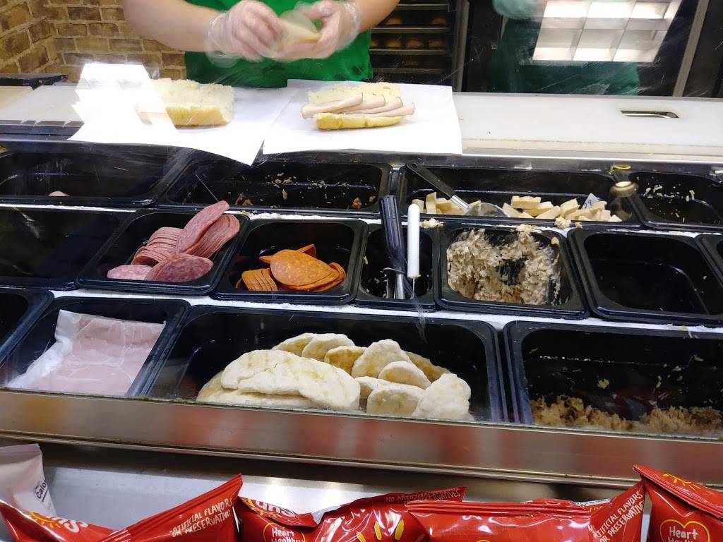 Subway Restaurants | restaurant | 560 US-79, Hutto, TX 78634, USA | 5128462430 OR +1 512-846-2430