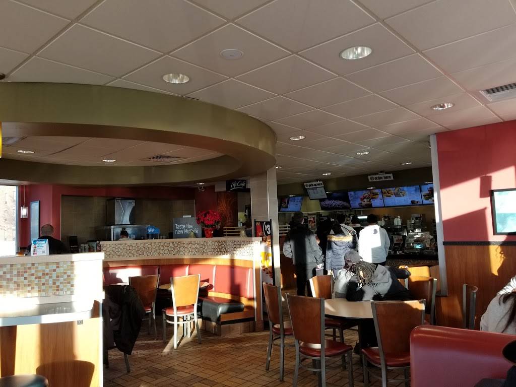 McDonalds | cafe | 3950 Baldwin Rd, Auburn Hills, MI 48326, USA | 2483359160 OR +1 248-335-9160