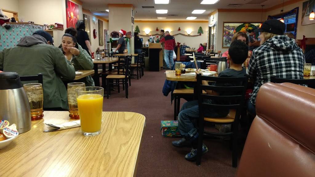 Kavas Pancake House | restaurant | 100 Muldoon Rd, Anchorage, AK 99504, USA | 9073325282 OR +1 907-332-5282