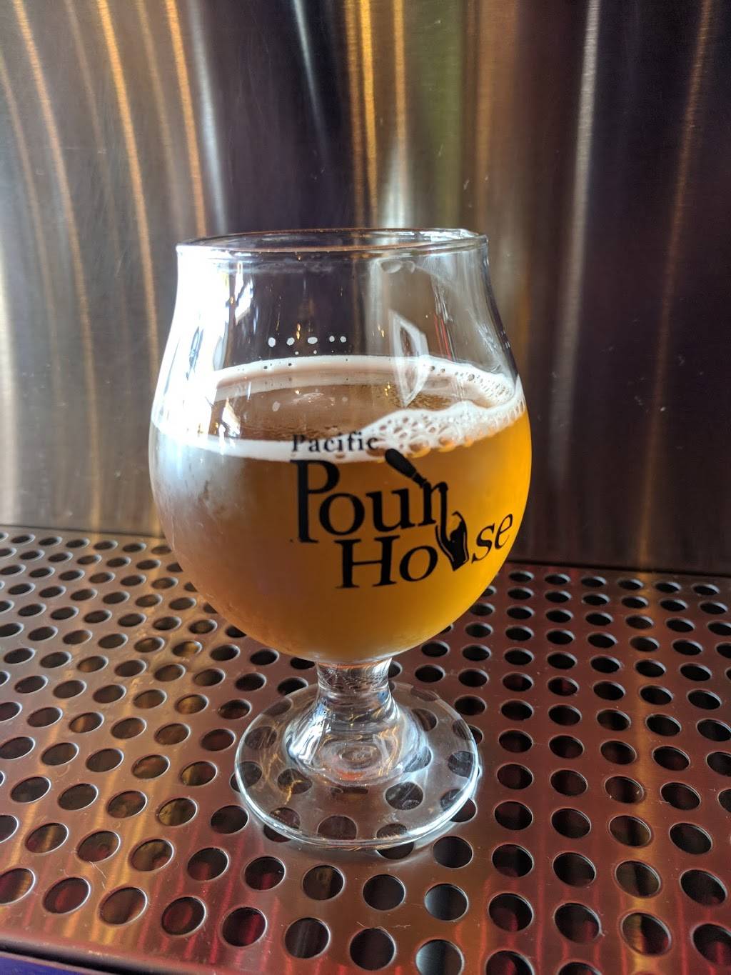 Pacific PourHouse | restaurant | 32216 Dyer St, Union City, CA 94587, USA | 5107687333 OR +1 510-768-7333