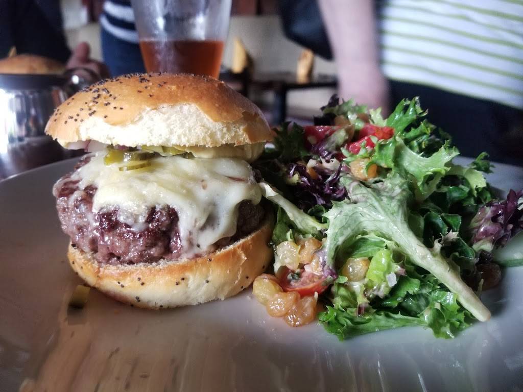 J Betskis | restaurant | 10 W Franklin St #120, Raleigh, NC 27604, USA | 9198337999 OR +1 919-833-7999