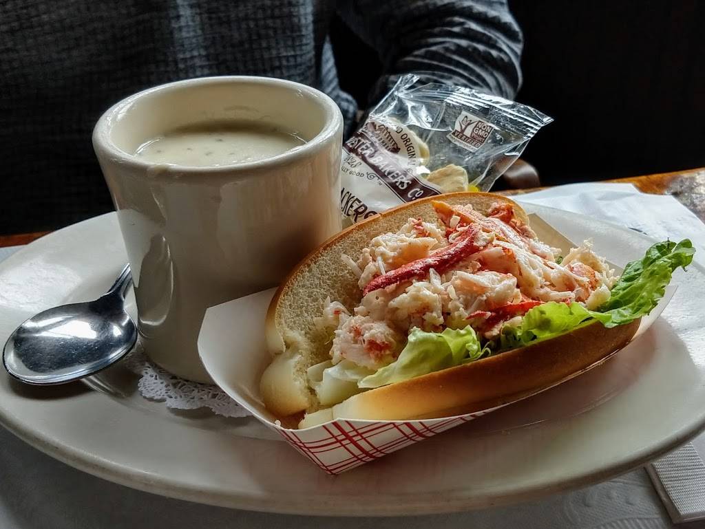 Vorellis Restaurant | restaurant | 226 Commercial St, Provincetown, MA 02657, USA | 5084872778 OR +1 508-487-2778