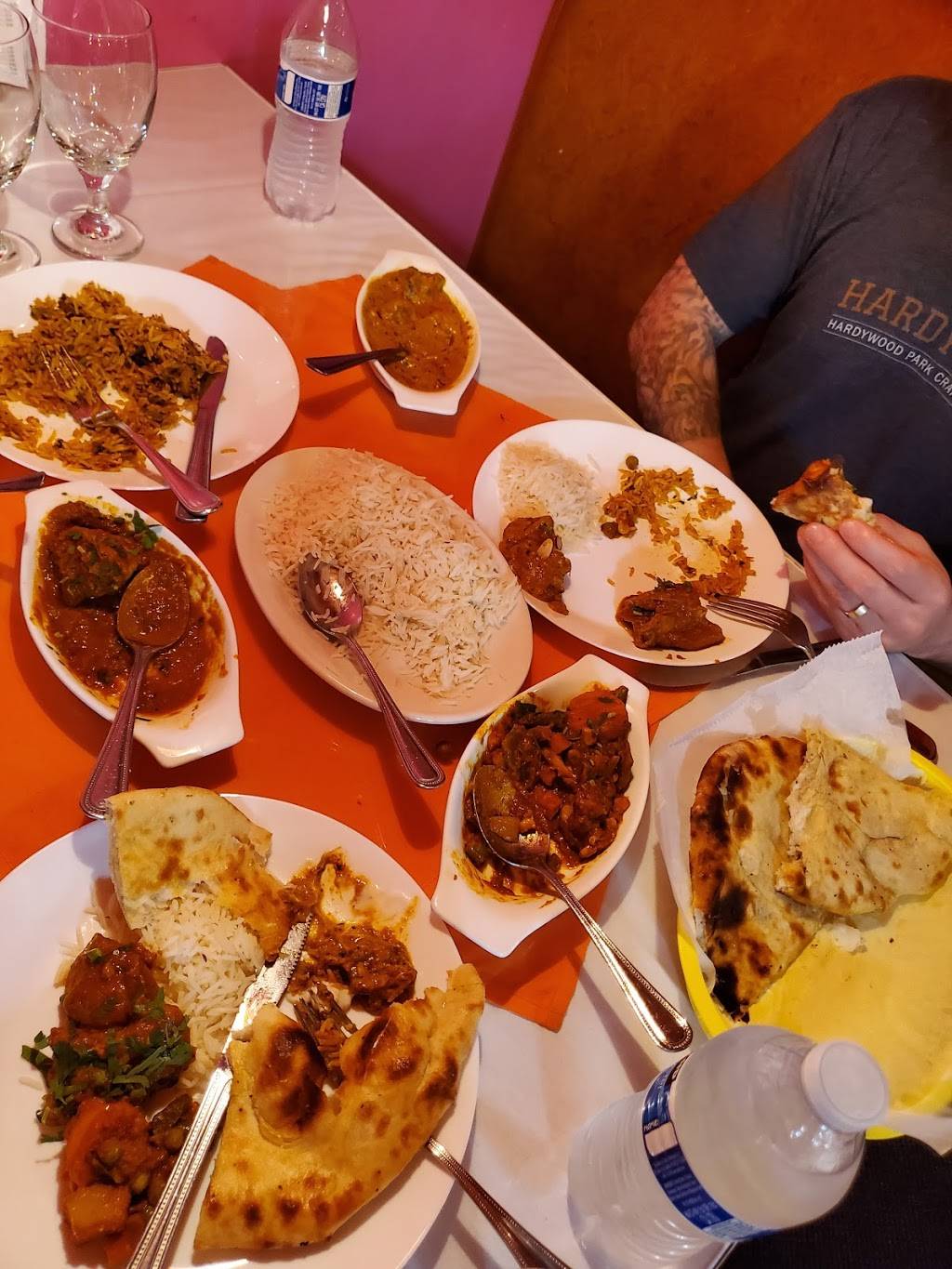 Tandoor Indian Restaurant | restaurant | 1301 E Franklin St # 100, Chapel Hill, NC 27514, USA | 9199676622 OR +1 919-967-6622