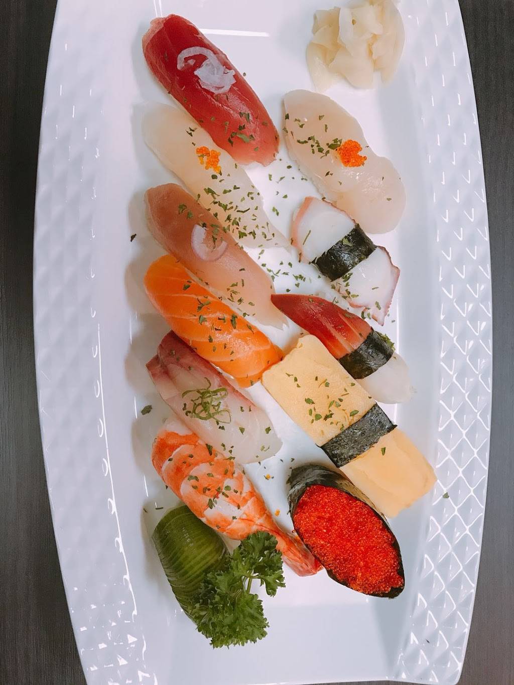 HO Sushi Express | restaurant | 28 Lee Centre Dr, Scarborough, ON M1H 3J1, Canada | 4164319397 OR +1 416-431-9397