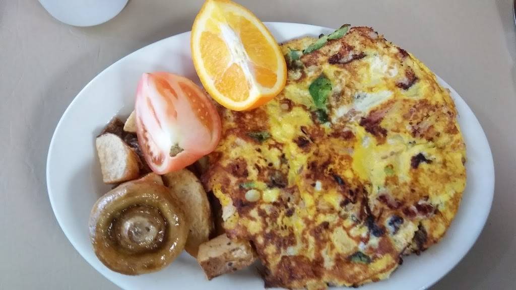 Denas Home Cookin | restaurant | 3747 Portage Rd, Niagara Falls, ON L2J 2L1, Canada | 2892969600 OR +1 289-296-9600