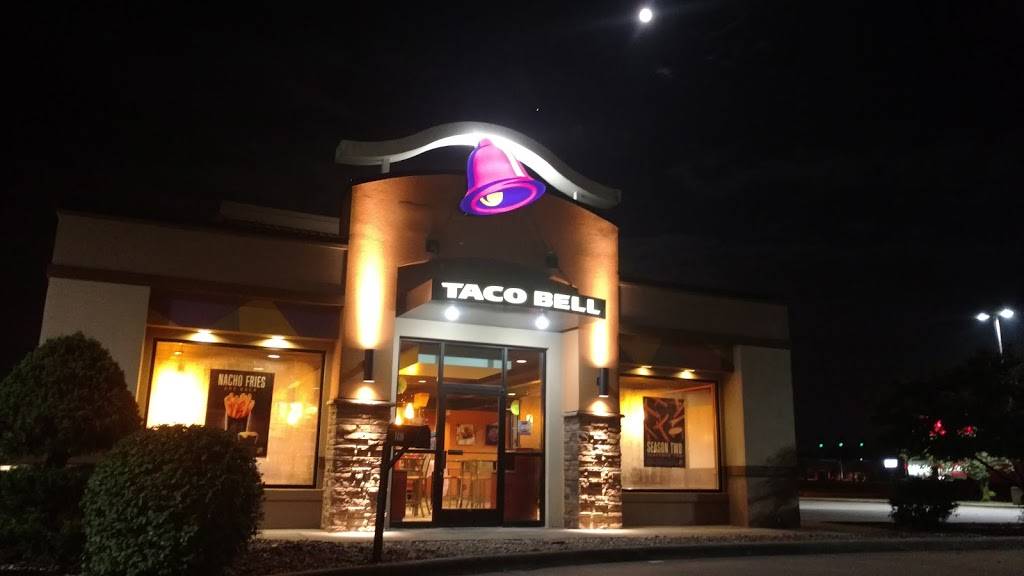Taco Bell | meal takeaway | 1410 E Main St, Carbondale, IL 62901, USA | 6185498433 OR +1 618-549-8433