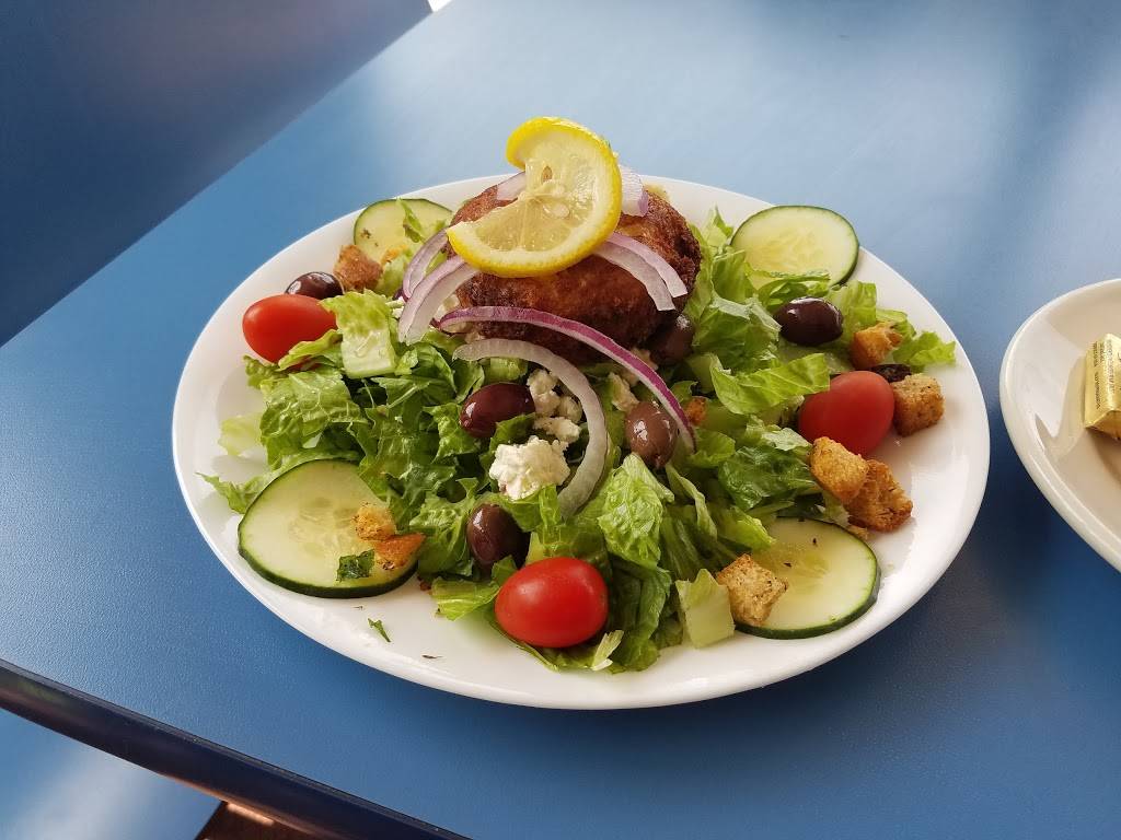 Charlys Airport Restaurant | restaurant | 100 Marclay Dr, Williamsburg, VA 23185, USA | 7572580034 OR +1 757-258-0034