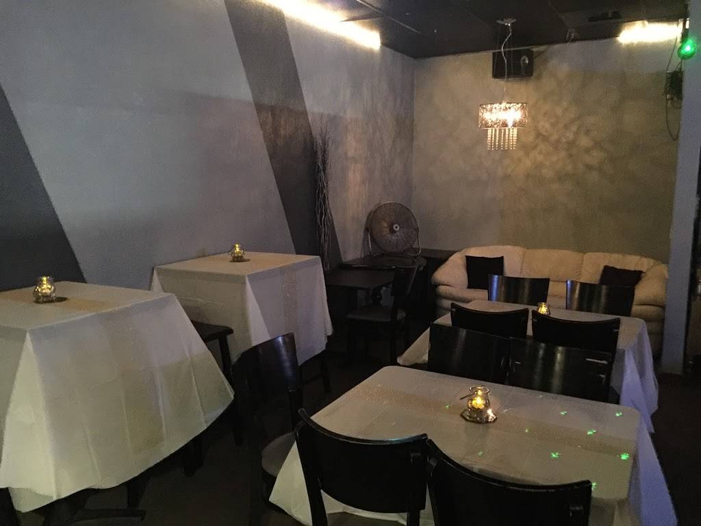 Liaison Lounge | restaurant | 2667 Alta Arden Expy, Sacramento, CA 95825, USA | 9164871040 OR +1 916-487-1040