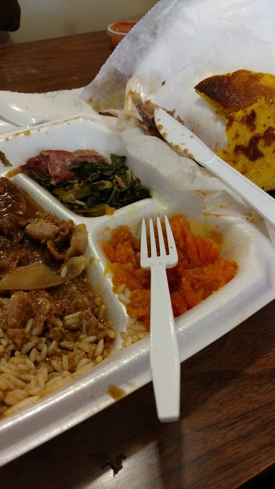 Charlies S & S | restaurant | 2407 Elizabeth Lake Rd, Waterford Twp, MI 48328, USA | 2484999190 OR +1 248-499-9190