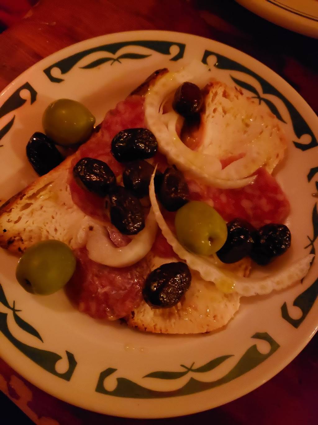 Mr. Martinos Trattoria | restaurant | 1646 E Passyunk Ave, Philadelphia, PA 19148, USA | 2157550663 OR +1 215-755-0663