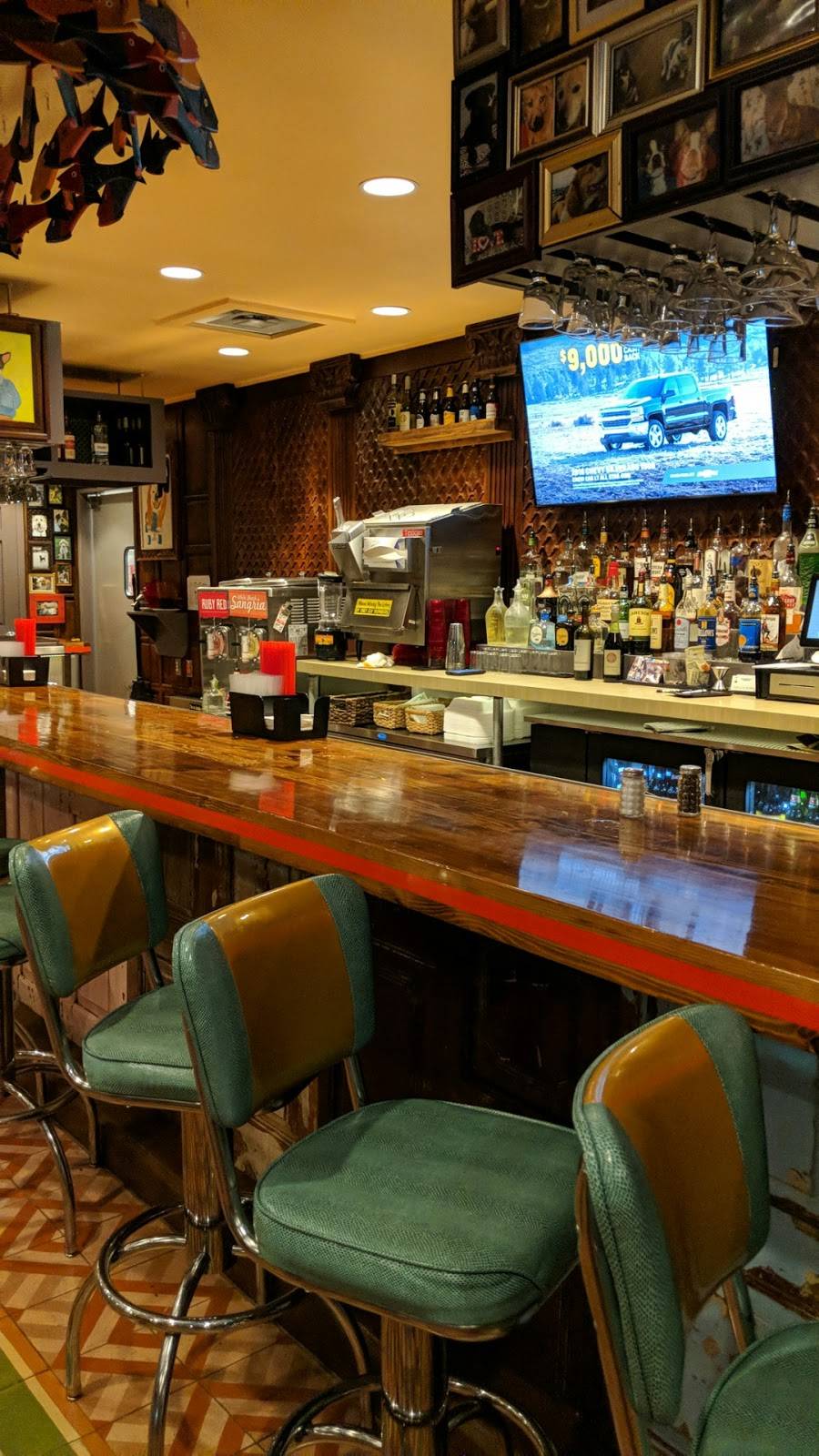 Chuys | restaurant | 15610 South La Grange Road, Orland Park, IL 60462, USA | 7084035334 OR +1 708-403-5334