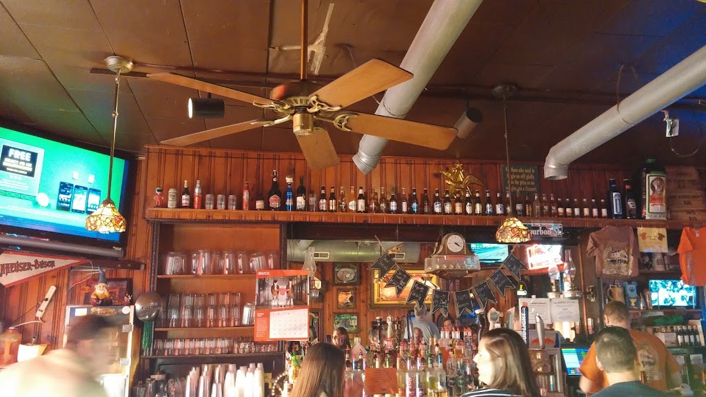 Fridays South Bar & Grill | restaurant | 624 S Illinois St, Belleville, IL 62220, USA | 6182331724 OR +1 618-233-1724