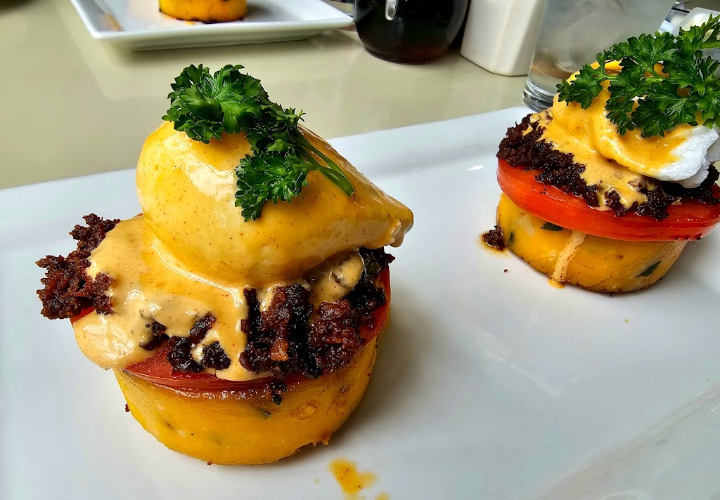 Savanna Restaurant | restaurant | 3334 N Halsted St, Chicago, IL 60657, USA | 7737998647 OR +1 773-799-8647