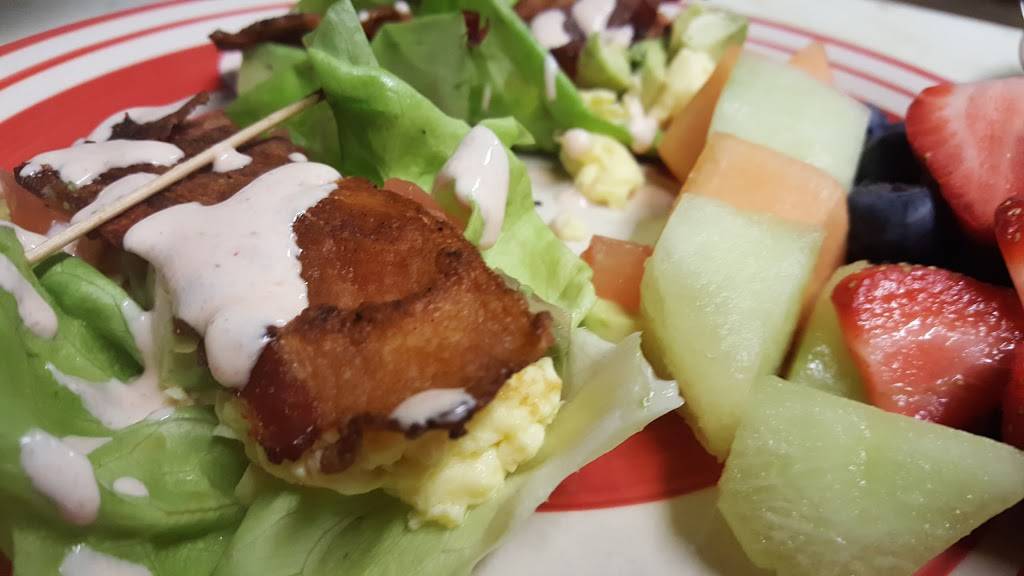 Christophers Cafe & Catering | restaurant | 4807, 2 Lewis St, Lynn, MA 01902, USA | 7815962200 OR +1 781-596-2200