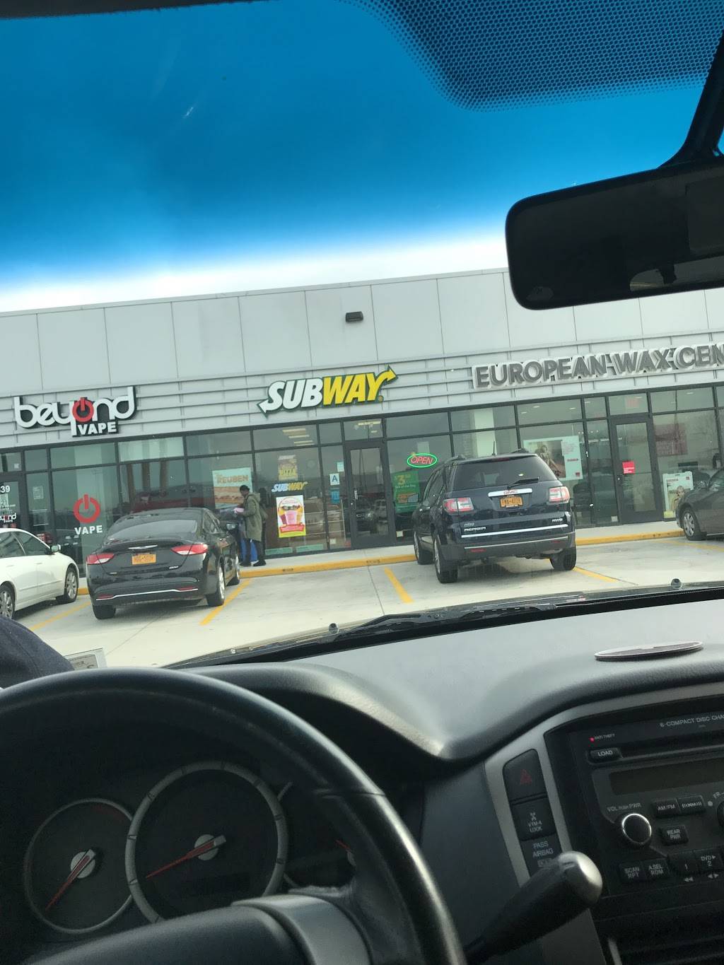 Subway Restaurants | restaurant | Shopping Center, 815 Hutchinson River Pkwy #2, Bronx, NY 10461, USA | 9297779949 OR +1 929-777-9949