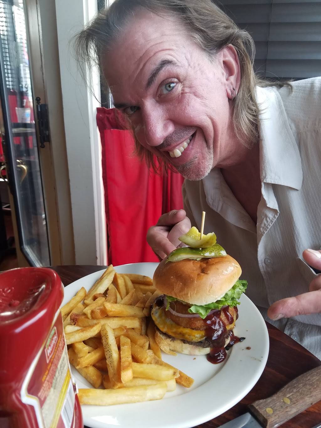 Clarks Steakhouse | restaurant | 1 Ferry St, Schuylerville, NY 12871, USA | 5186952073 OR +1 518-695-2073