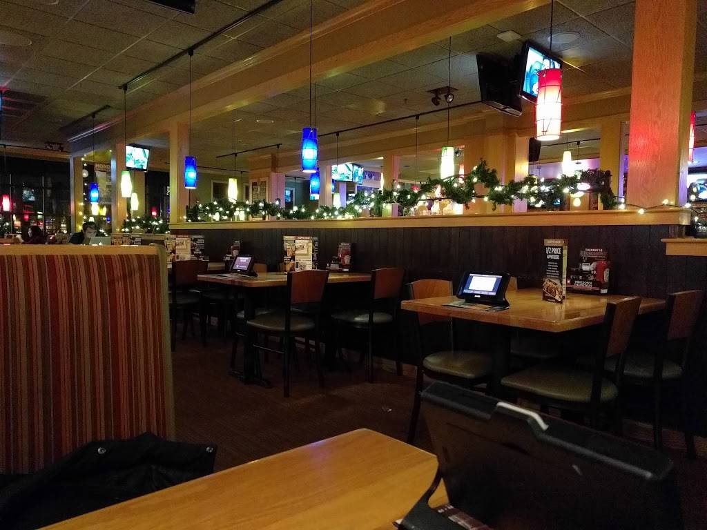 Applebees Grill + Bar | restaurant | 615 Washington Ave SE, Minneapolis, MN 55414, USA | 6123783740 OR +1 612-378-3740