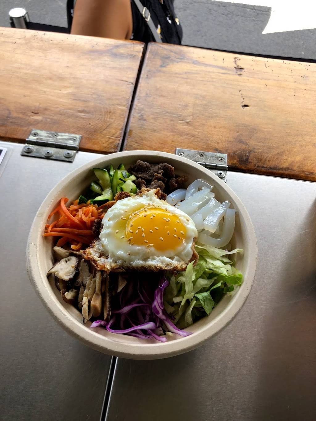 Rainbow Stream | restaurant | Waikele Outlets, Waipahu, HI 96797, USA | 8085514868 OR +1 808-551-4868