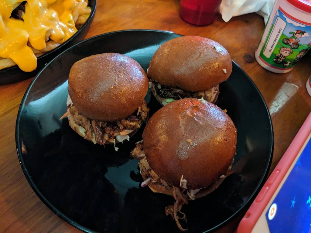 Makers Mountain Eatery, Tap House & Wine Bar | restaurant | 24601 Foresthill Rd, Foresthill, CA 95631, USA | 5303676253 OR +1 530-367-6253