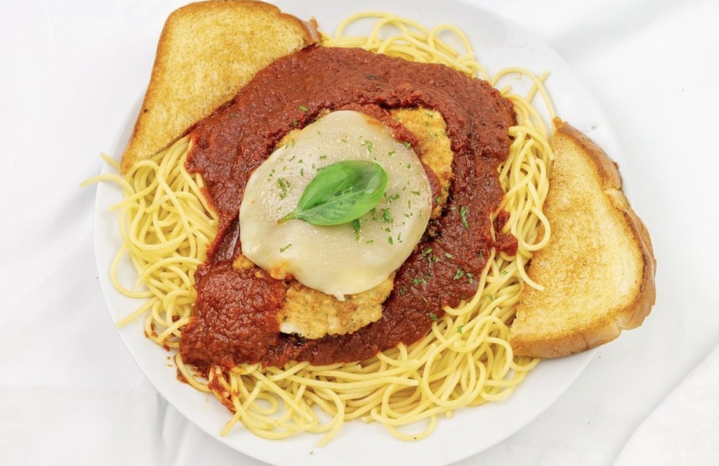 Lil Emil’s Italy | restaurant | 1982 W Grand River Rd, Okemos, MI 48864, USA | 5175990365 OR +1 517-599-0365