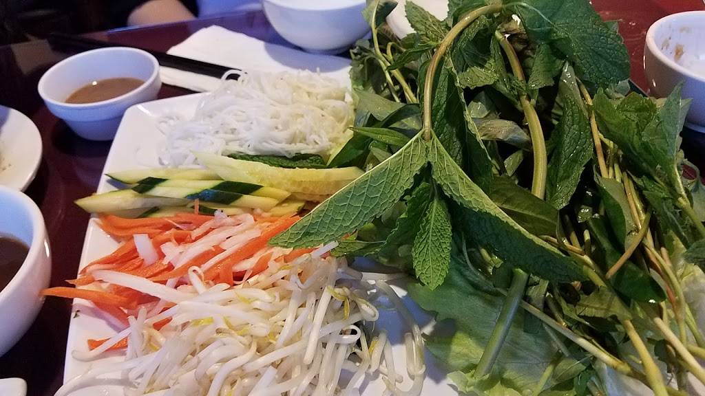 Huong Que HQ Dining | restaurant | 3005 Silver Creek Rd #152, San Jose, CA 95121, USA | 4085320430 OR +1 408-532-0430