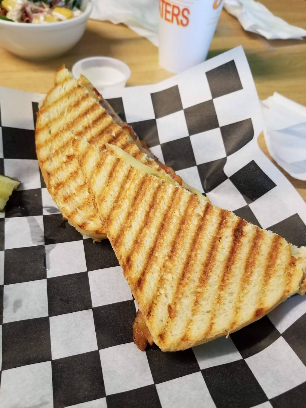 Praters Taters | restaurant | 1055 Mineral Wells Ave # 16, Paris, TN 38242, USA | 7316427224 OR +1 731-642-7224