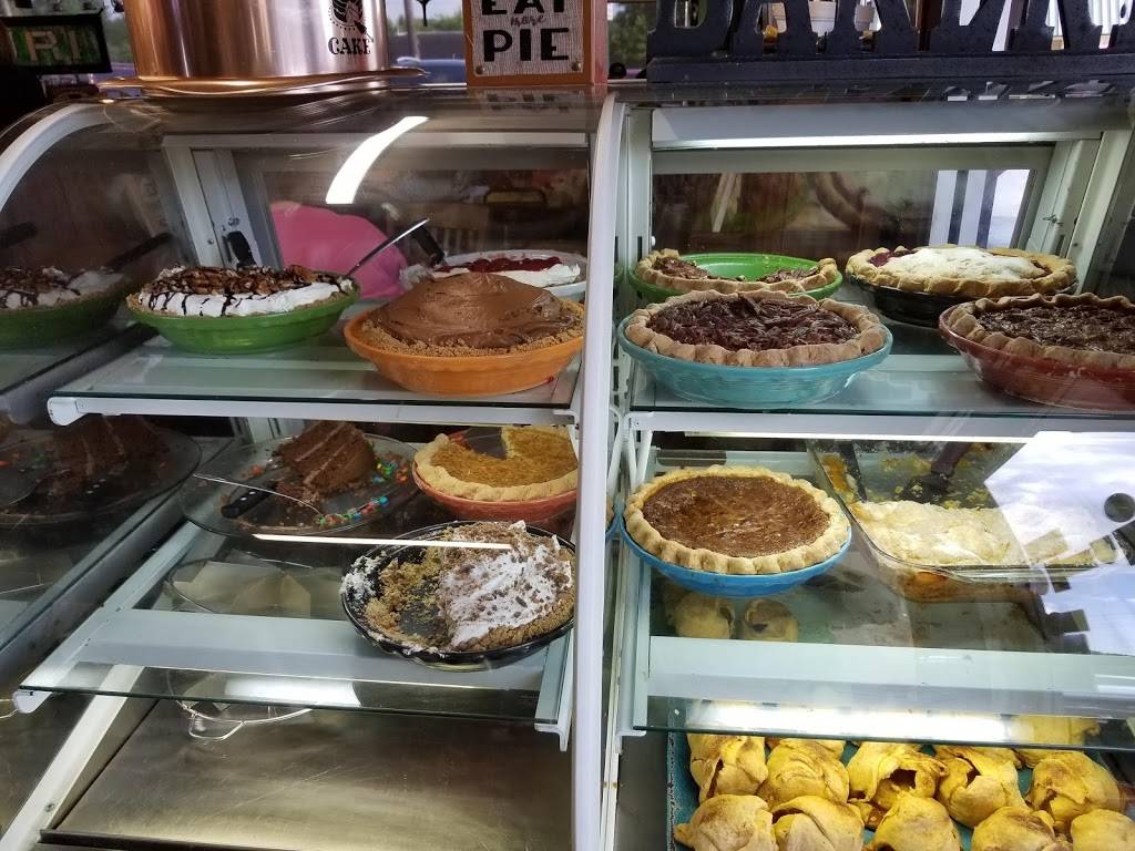 Kehdes Barbeque | restaurant | 1915 S Limit Ave, Sedalia, MO 65301, USA | 6608262267 OR +1 660-826-2267