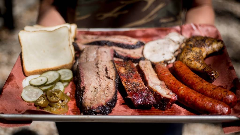 Helberg Barbecue | restaurant | 2223 Austin Ave, Waco, TX 76701, USA | 7135694166 OR +1 713-569-4166