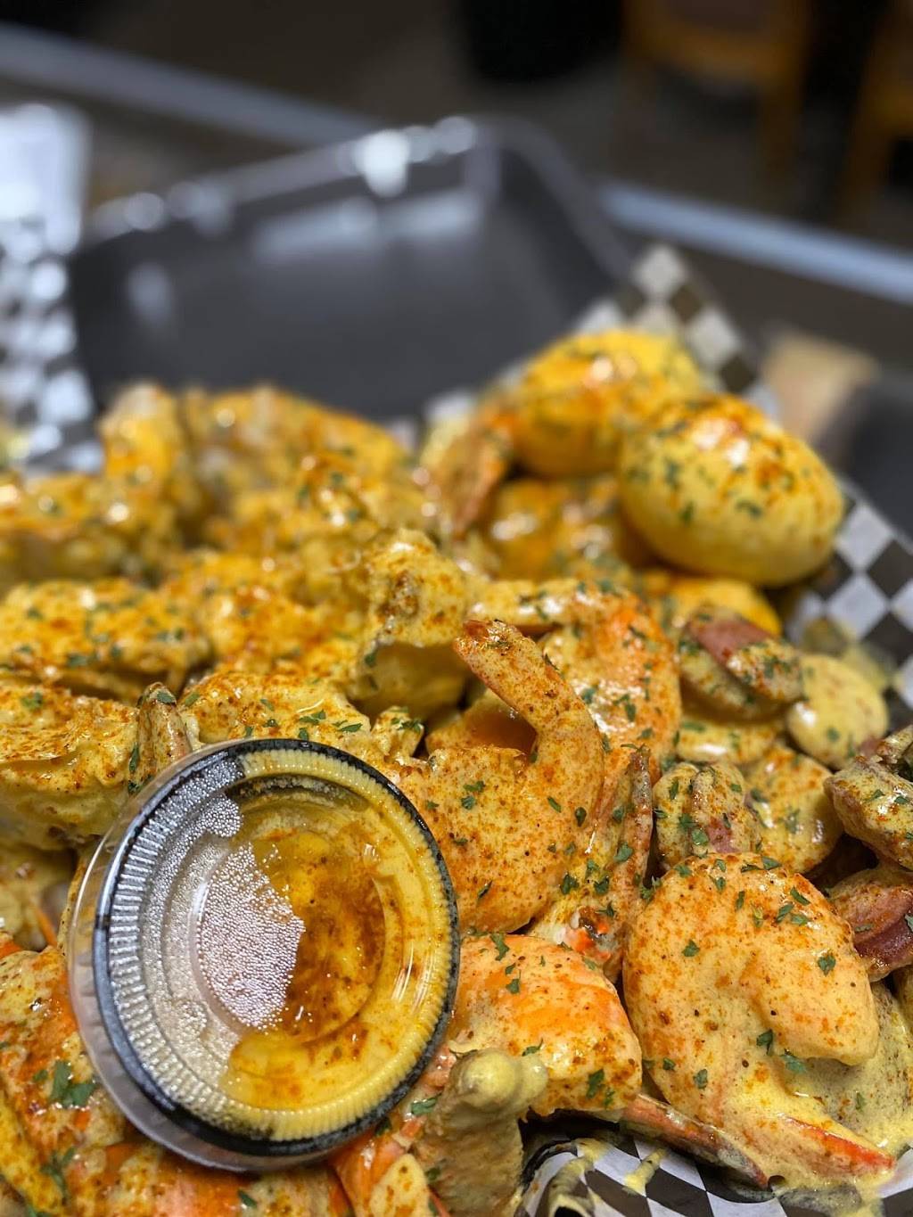 Taste My Garlic Crabs llc | restaurant | 212 Garden Ct, Ridgeville, SC 29472, USA | 8432096106 OR +1 843-209-6106