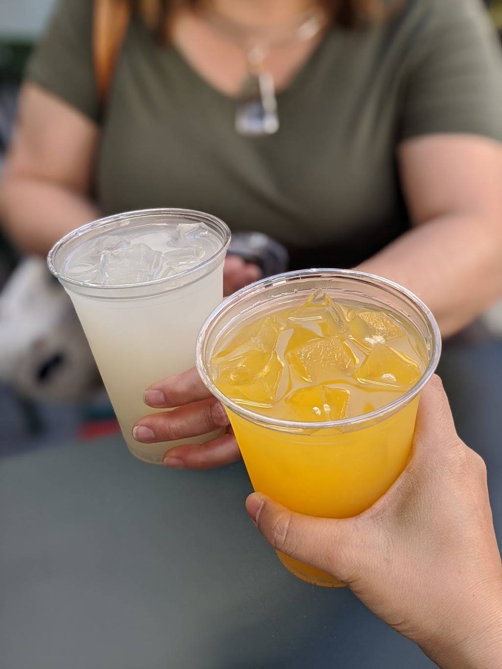 El Arepon | restaurant | 3618 Farnam St, Omaha, NE 68131, USA | 4024038146 OR +1 402-403-8146