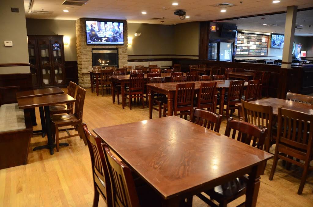 Blarney Stone Pub | restaurant | 2504, 15400 S Cicero Ave, Oak Forest, IL 60452, USA | 7085354800 OR +1 708-535-4800