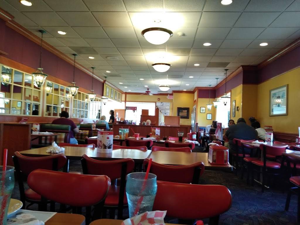 Friendlys | restaurant | 1 Harborside Dr Terminal A - Logan, Boston, MA 02128, USA | 6175616478 OR +1 617-561-6478