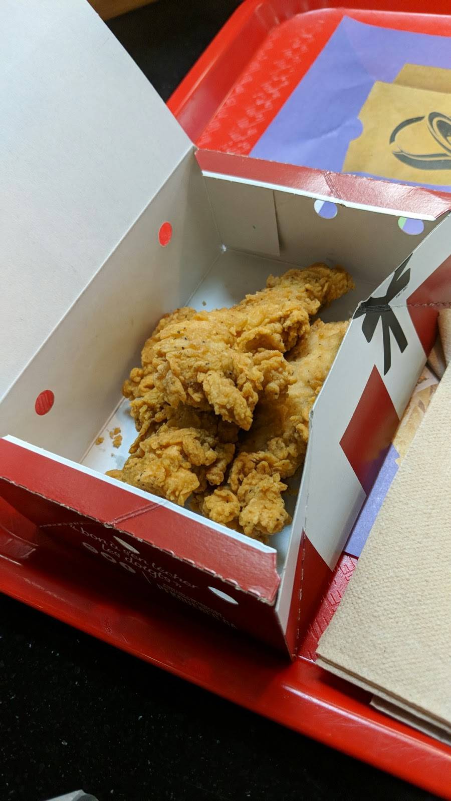 KFC | meal delivery | 10594 Yonge St, Richmond Hill, ON L4C 3C8, Canada | 9058848488 OR +1 905-884-8488